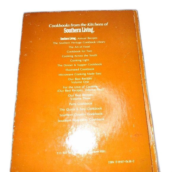 Vintage "Southern Living 1984 Annual Recipes" Cookbook - Picture 3 of 3